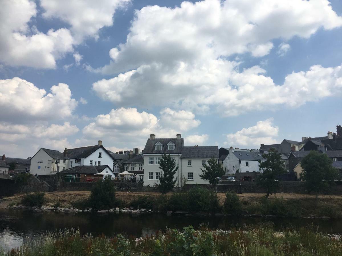 Riverside Brecon Exterior foto